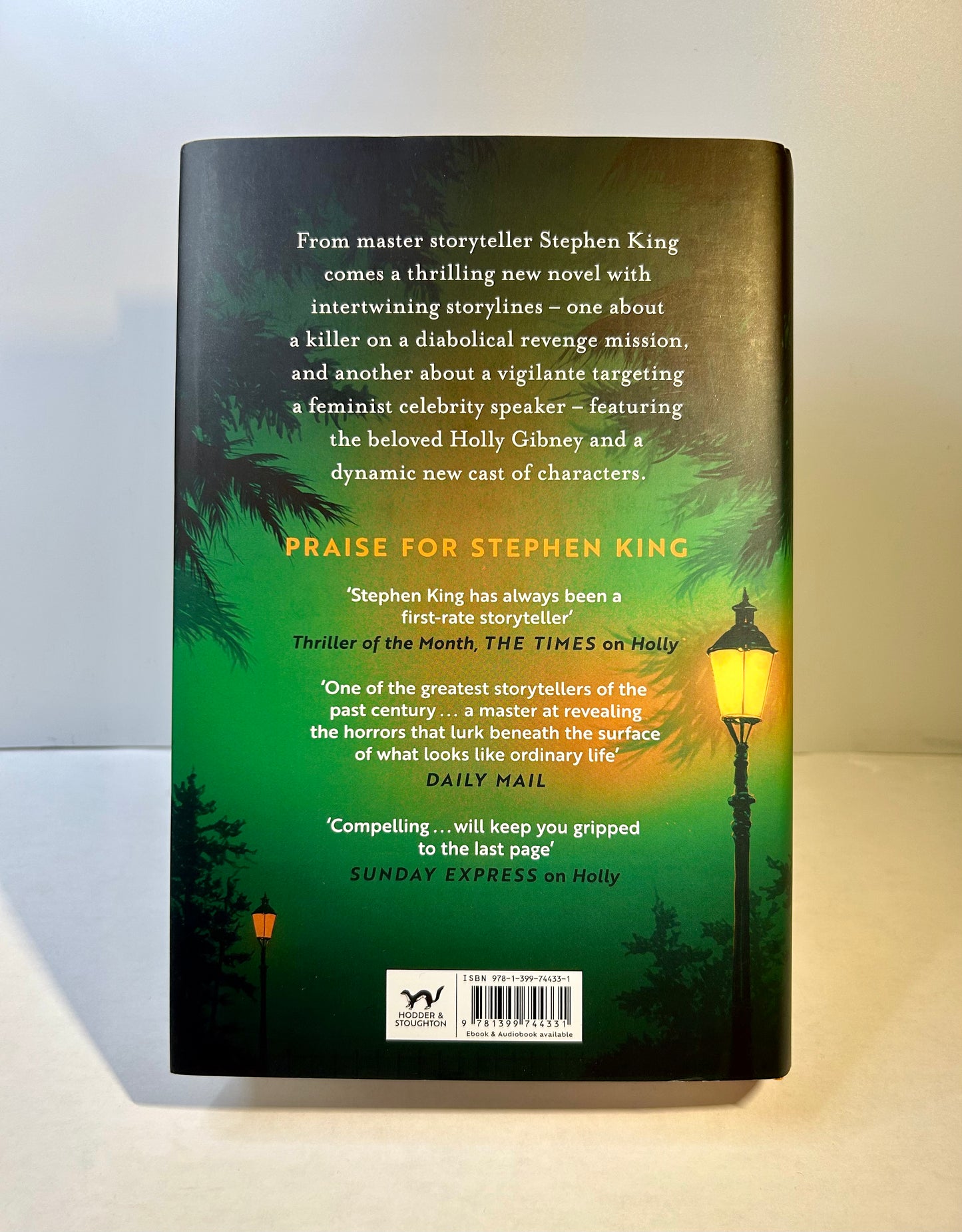 Never Flinch - Stephen King - First UK Edition