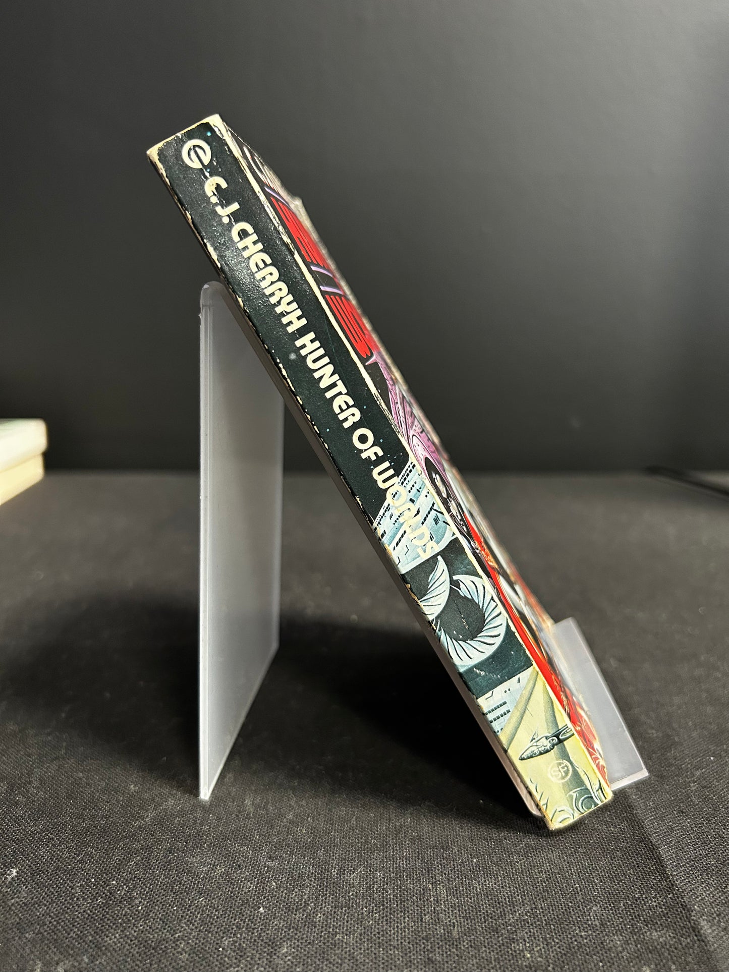 Hunter of Worlds - C J Cherryh