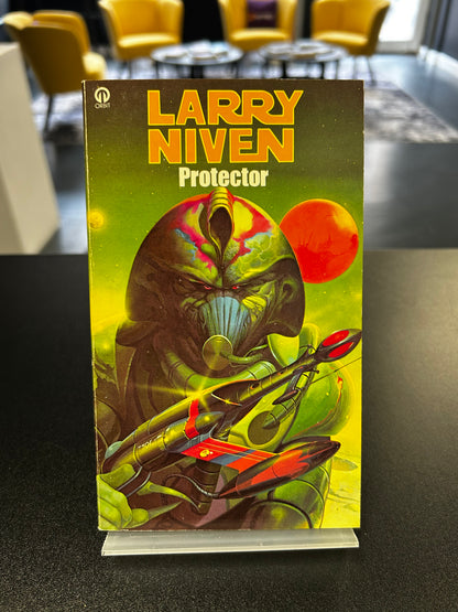 Protector - Larry Niven