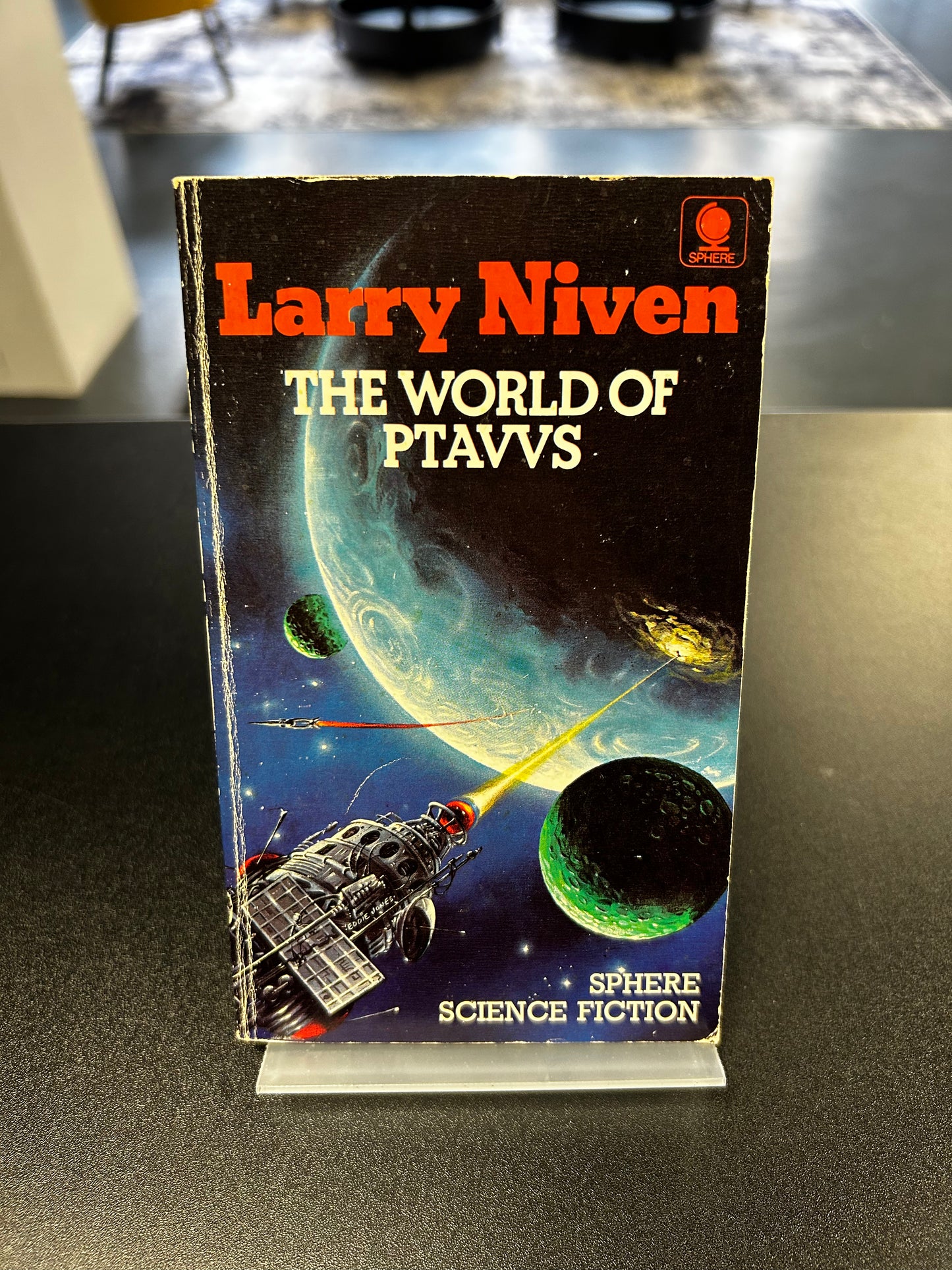 The World of Ptavvs - Larry Niven