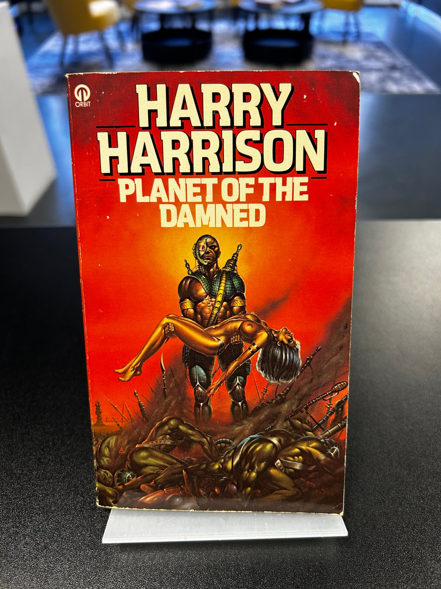 Planet of the Damned - Harry Harrison