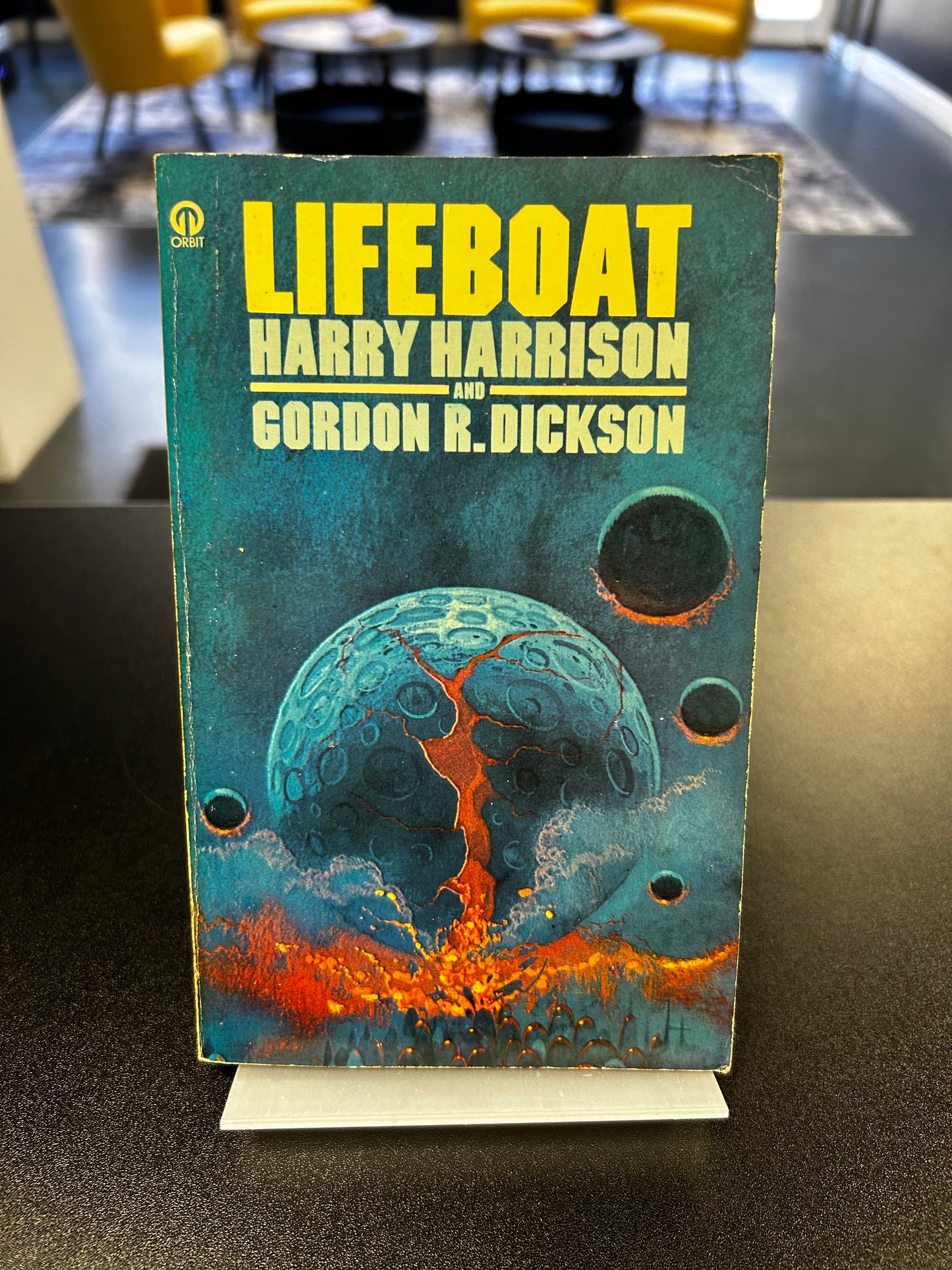 Lifeboat - Harry Harrison & Gordon R Dickson